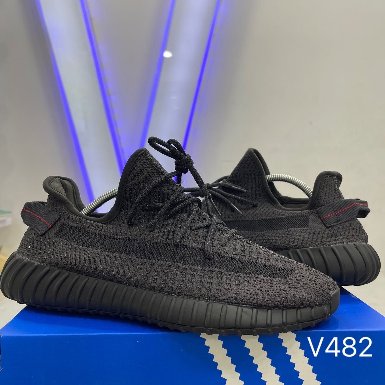 Adidas Yeezy 350 "Black"