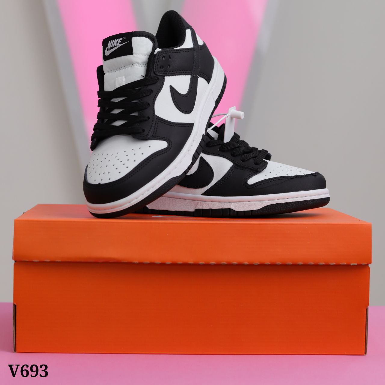 Nike SB “Panda"